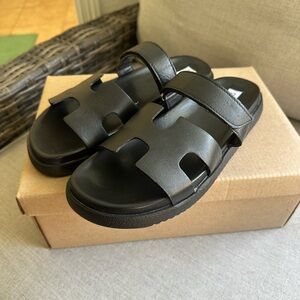 Steve Madden Black Mayven Sandals